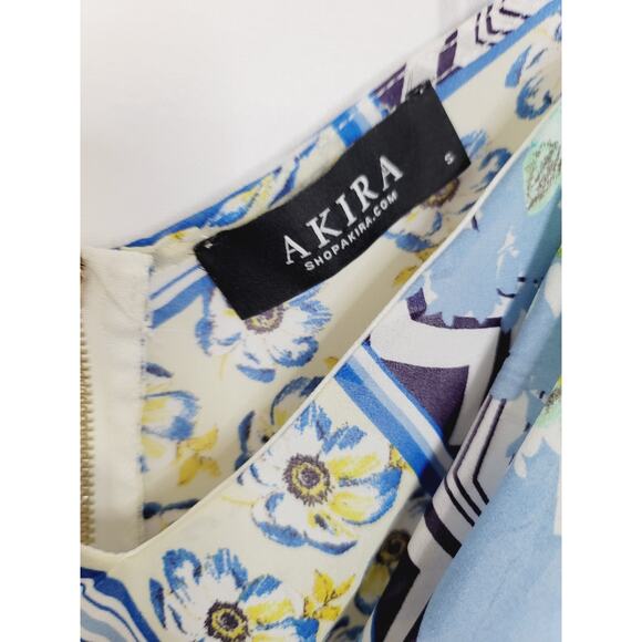 EUC AKIRA Floral Cropped Wrap Bell Sleeve Top - Small - Picture 7 of 13